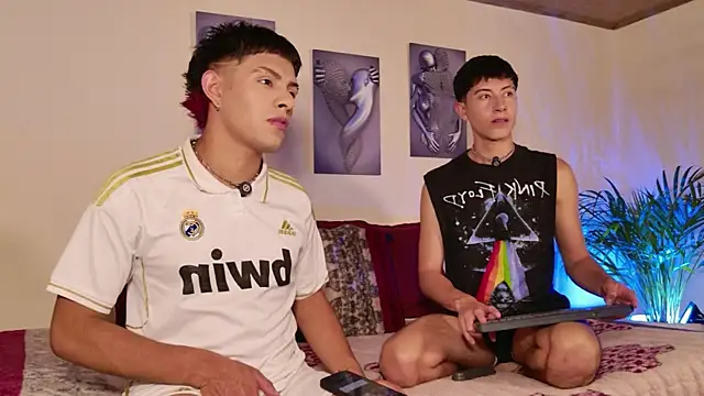 tivendann online show from April 13, 3:08 am