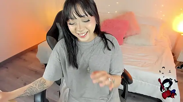 Snapshot of Noahcryptic chatting on September 29, 6:29 am Noahcryptic online show from September 29, 6:29 am