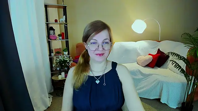 YourUniverser online show from February 22, 11:00 am