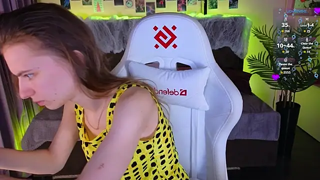 kaleriyaa  online show from October 30, 1:30 am