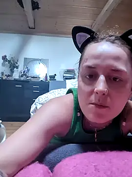 marijacucu online show from July 3, 8:31 am