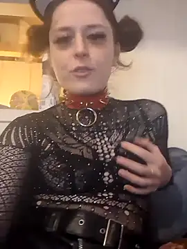 marijacucu online show from June 9, 8:41 pm