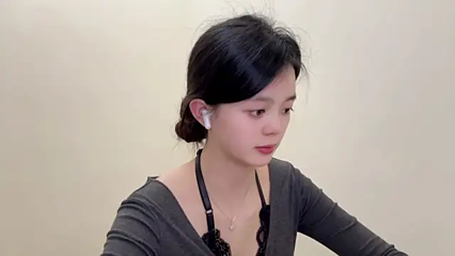 Nicole-13 online show from March 24, 2:00 pm