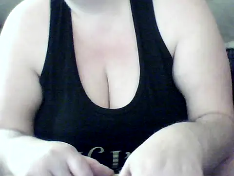 Valendra  online show from February 22, 7:09 am