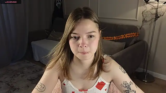 patriciapink online show from October 22, 9:47 am