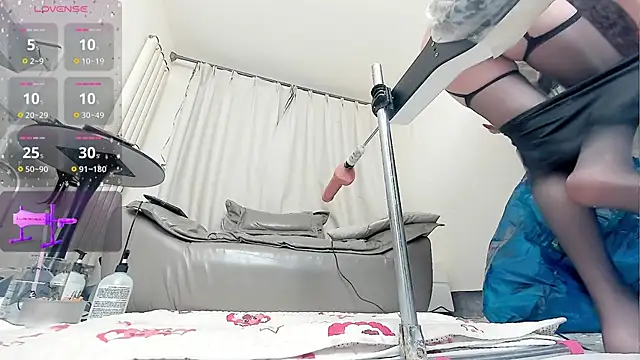 fox-yiyi online show from March 1, 12:05 pm