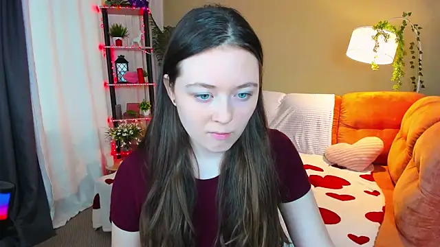 AlluringLookk online show from April 5, 11:20 am