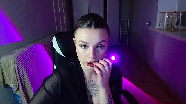 AngelicaHollywood online show from February 20, 10:32 pm