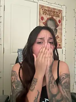 CharmingMaddie online show from March 13, 7:37 pm