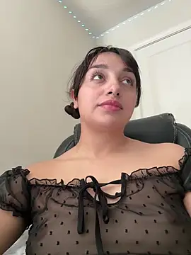 CharmingMaddie online show from October 21, 2:43 pm