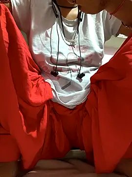 Love-pari077 online show from October 24, 11:56 pm