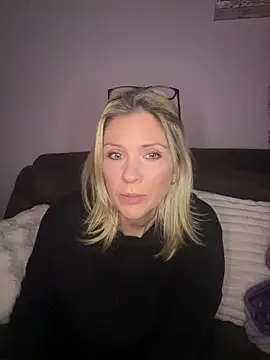 Lexi-Lux-X online show from January 7, 12:36 am