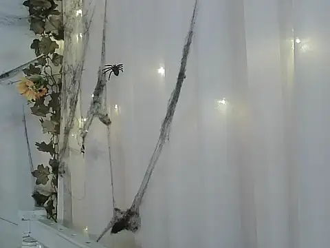 angelainparis28 online show from October 27, 6:09 am