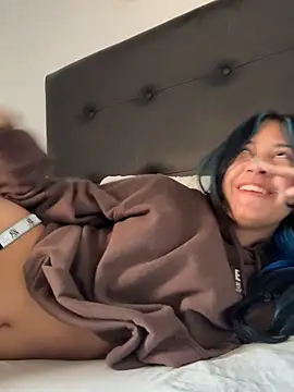 lynn9000 online show from February 15, 7:35 pm