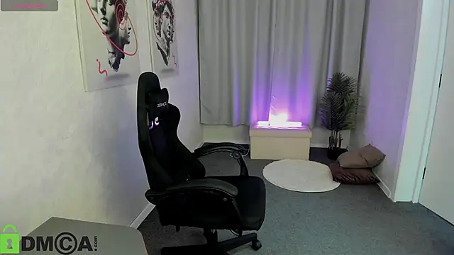 Michele Greenn online show from November 10, 1:11 am