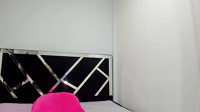 iisabella noa online show from September 13, 1:19 pm