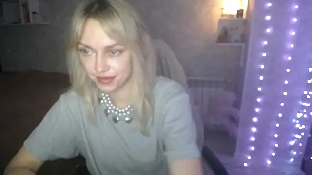 NickyAdamidi online show from November 8, 5:07 pm