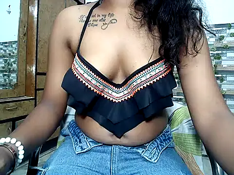 HOT AARVI11 online show from October 7, 8:24 pm