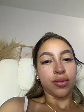 shannel moss   online show from April 19, 6:21 pm