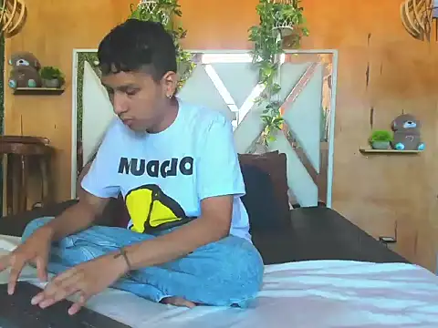 spicy adonhis online show from April 24, 1:58 pm