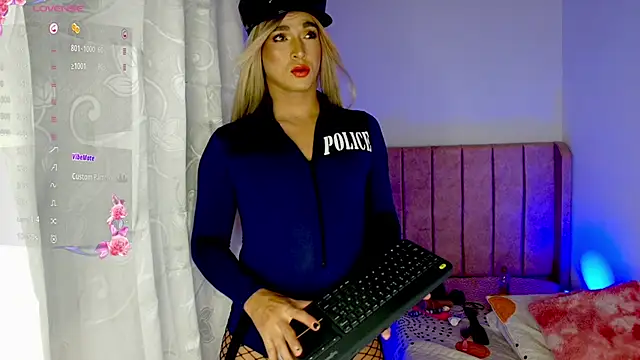 MaddySmithX online show from October 27, 3:24 am