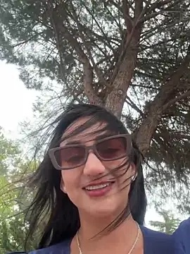 Ninabigtitied online show from October 19, 12:07 pm