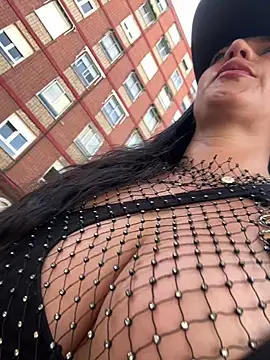 Ninabigtitied online show from September 20, 11:08 am