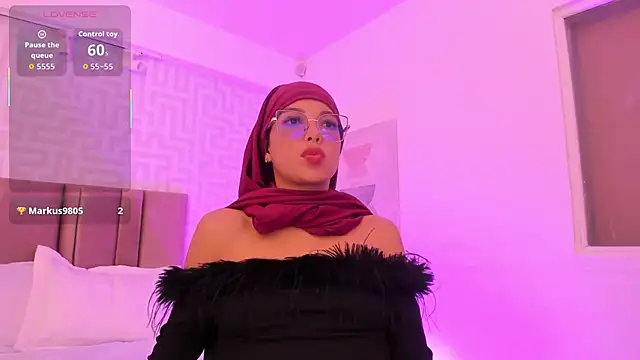 naishaa  online show from February 25, 7:01 pm