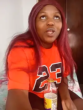 SweetHoney21  online show from June 24, 1:32 pm