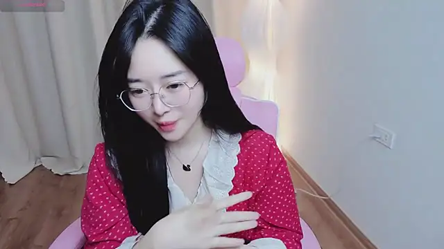 Miu-999 online show from December 18, 8:30 am