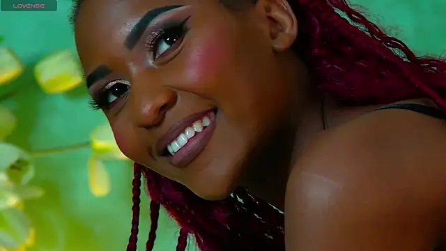 Izzie Sugar online show from October 15, 7:05 pm