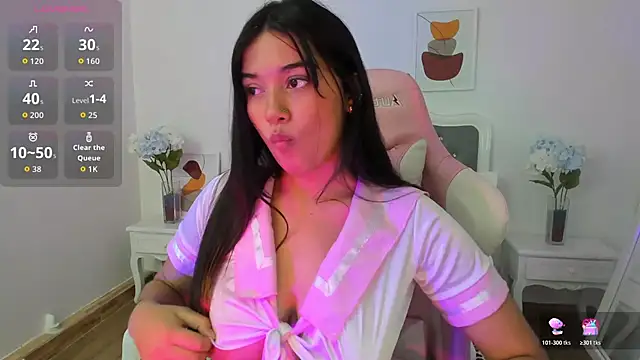 Shaleena  online show from November 29, 8:13 pm