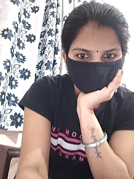 poojam93 online show from April 3, 2:31 am