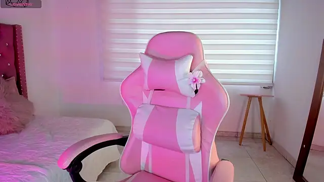 Jade rey  online show from October 3, 8:14 pm