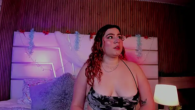 AdelaTaylor online show from September 10, 7:47 pm