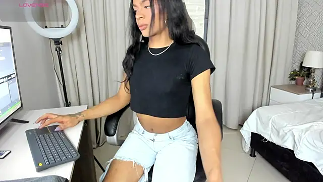 sweet  vanessa1 online show from April 12, 2:14 am