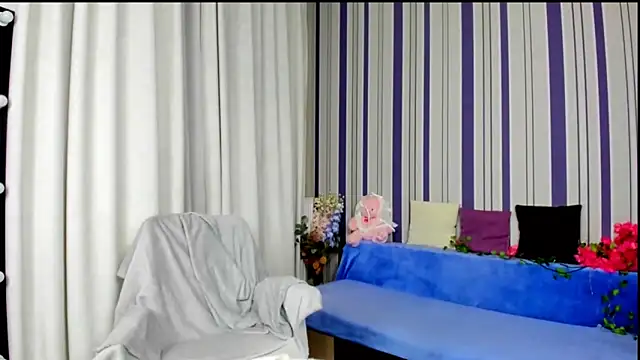 MilanaAlvis online show from December 20, 1:37 pm