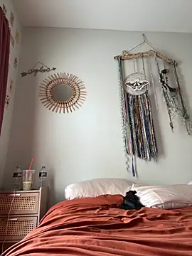 lilcubangoddess online show from September 8, 3:44 pm