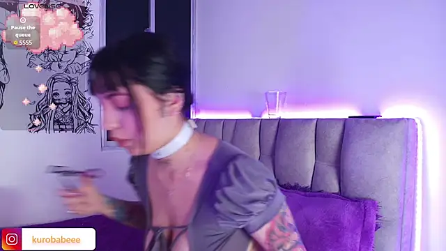 Kuro Vall online show from December 15, 7:19 pm