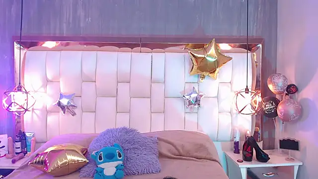 Foxxy Doll online show from November 15, 7:15 pm