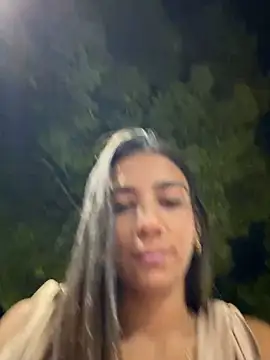 -juicy  online show from December 15, 11:32 pm