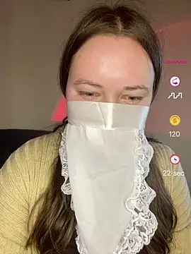 ShyPampBlondie online show from April 28, 1:48 pm