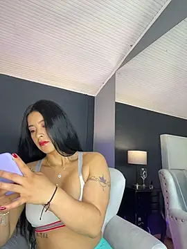 BellaFernandez   online show from December 3, 12:07 pm