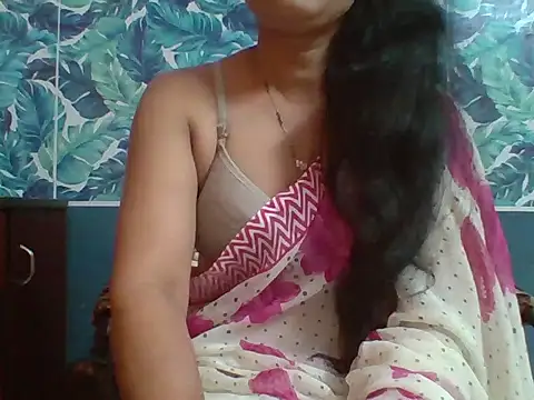 Snapshot of Marathi_q4een01 chatting on October 12, 9:01 am Marathi q4een01 online show from October 12, 9:01 am