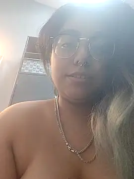 Lovelyrainn online show from November 18, 5:03 pm