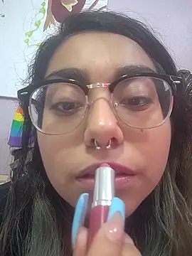 Lovelyrainn online show from December 5, 6:09 pm