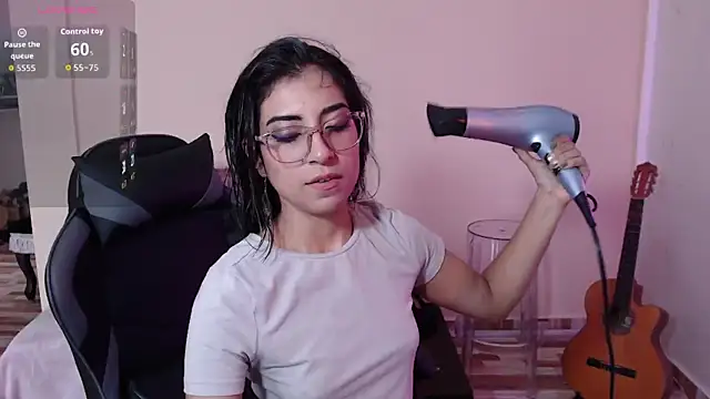 Susanahendrix online show from March 27, 6:19 pm