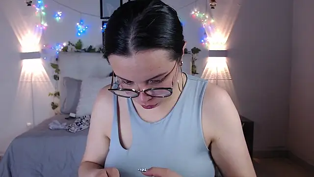 Megan 05  online show from April 18, 7:58 pm