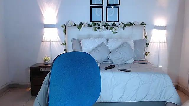 Megan 05  online show from September 17, 6:06 pm