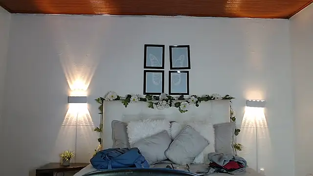 Megan 05  online show from September 22, 7:01 pm